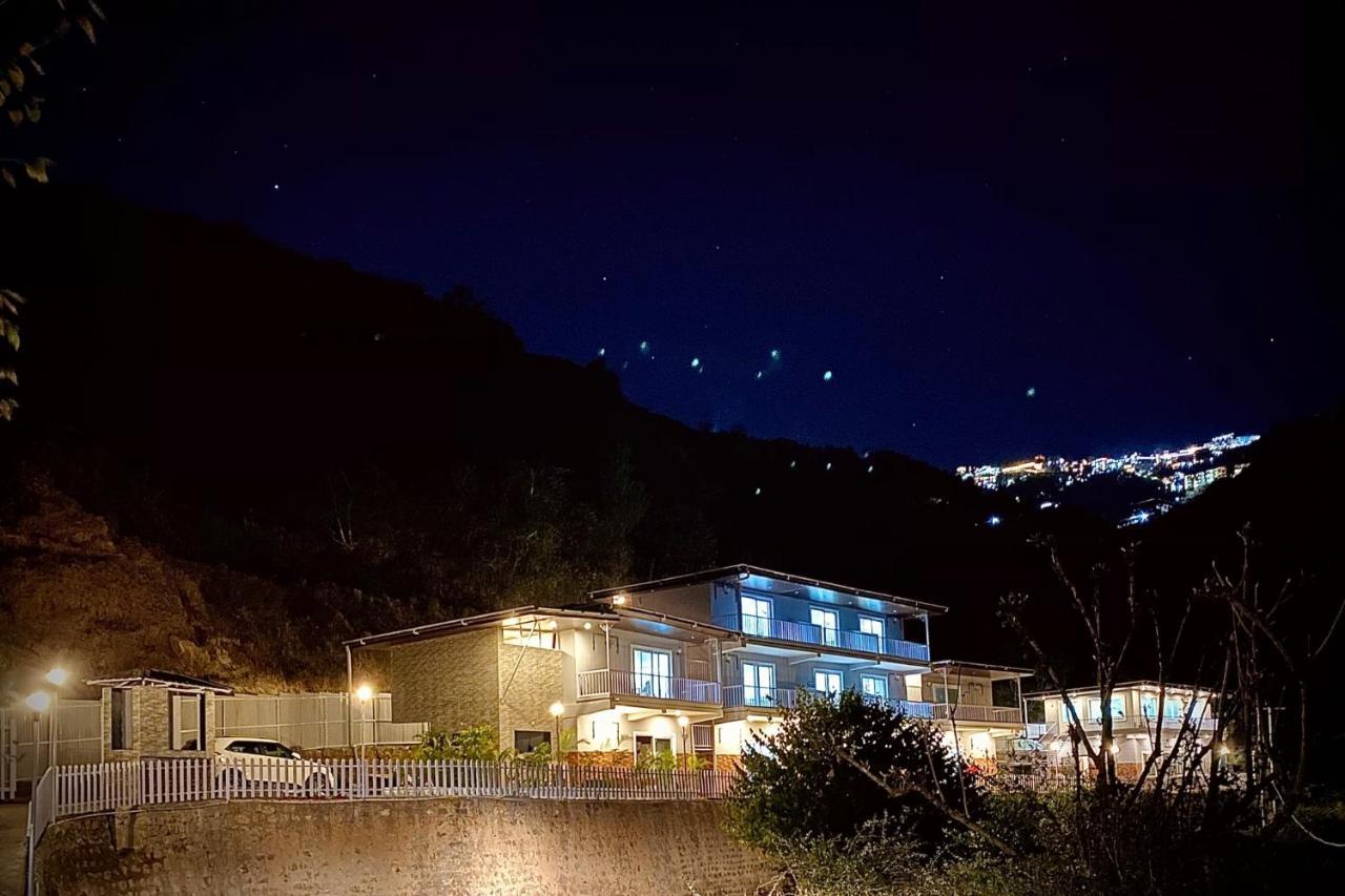 Sl Manor Hill Resort 穆索里 外观 照片