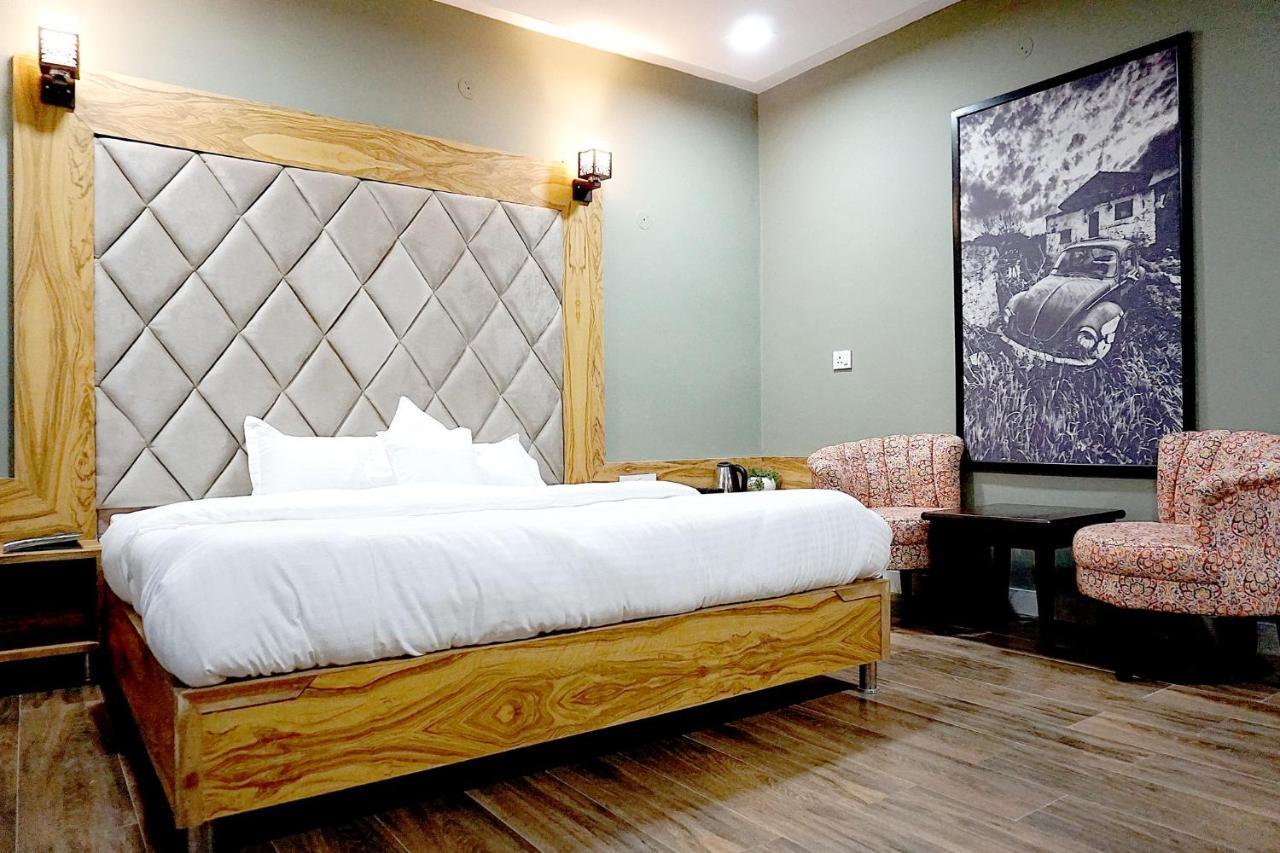 Sl Manor Hill Resort 穆索里 外观 照片