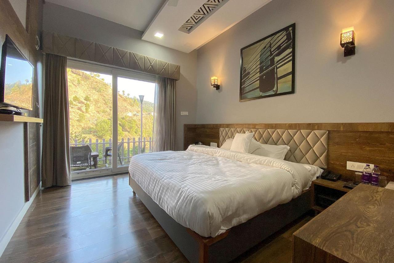 Sl Manor Hill Resort 穆索里 外观 照片